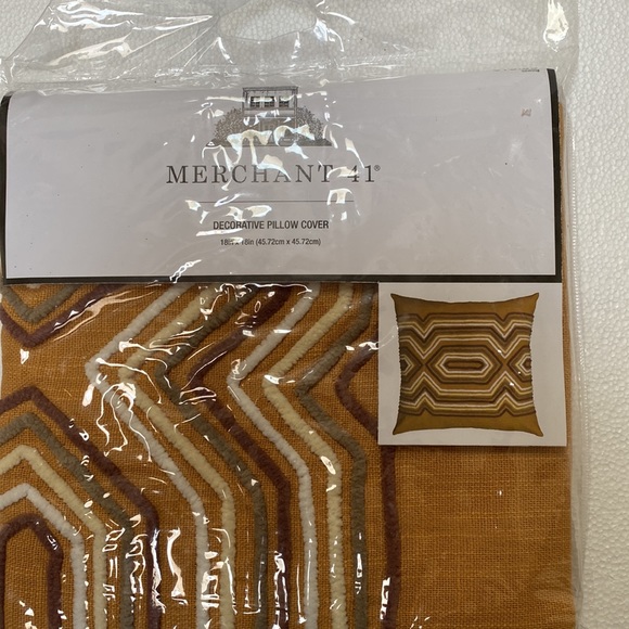 Merchant Pillow Cover . NWT - Picture 2 of 2